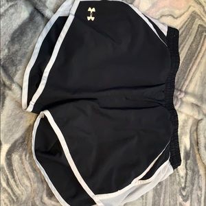 Women’s black under armour shorts